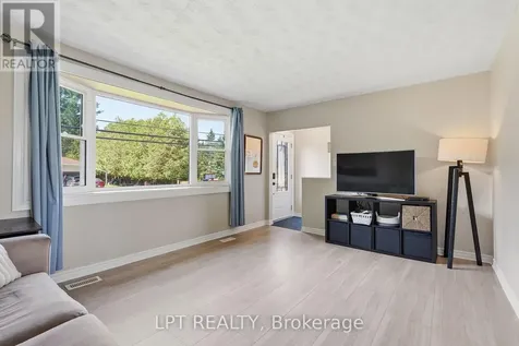 1467 Meadow Road North Ottawa ON K4P 1B1