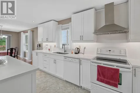 732 Prince Of Wales Drive Cobourg ON K9A 5X8