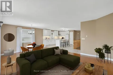 732 Prince Of Wales Drive Cobourg ON K9A 5X8