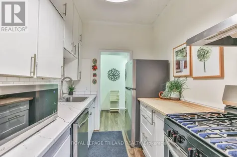 941 Queens Avenue London East (east G) ON N5W 3H9