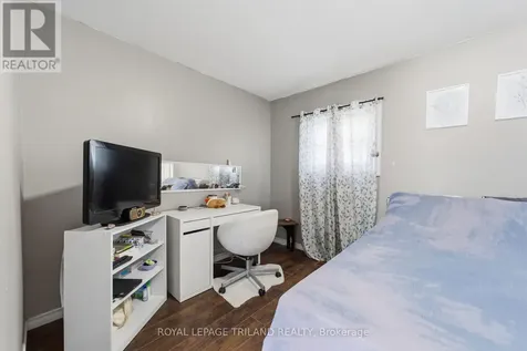 15 Dundas Street Newbury ON N0L 1Z0