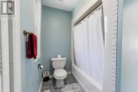 15 Dundas Street Newbury ON N0L 1Z0