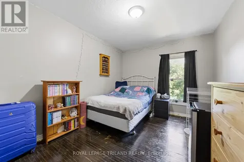 15 Dundas Street Newbury ON N0L 1Z0
