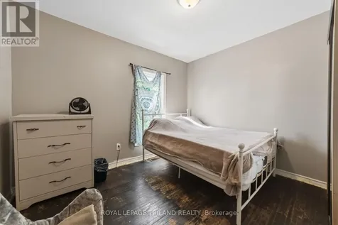 15 Dundas Street Newbury ON N0L 1Z0