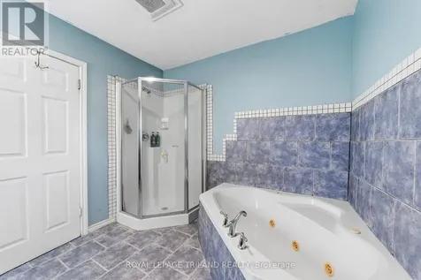 15 Dundas Street Newbury ON N0L 1Z0