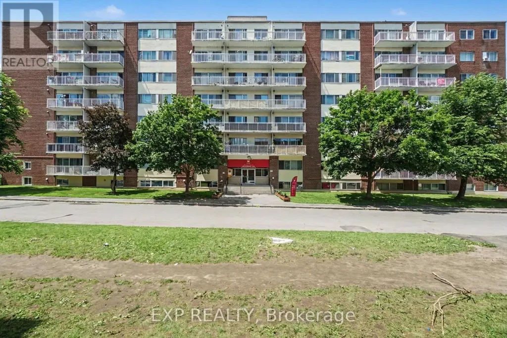 1435 Morisset Avenue West Ottawa ON K1Z 8H4