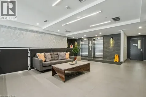 690 King Street West Kitchener ON N2H 5L8