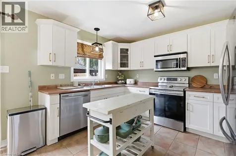 84 Duncairn Crescent Hamilton ON L9C 6G1
