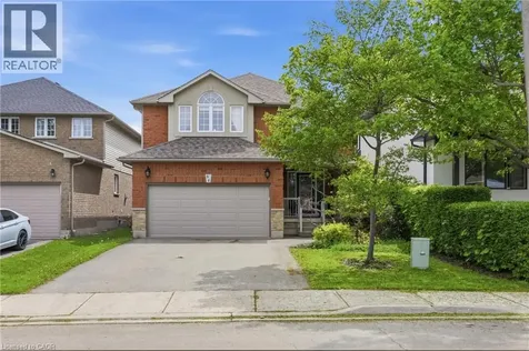 84 Duncairn Crescent Hamilton ON L9C 6G1