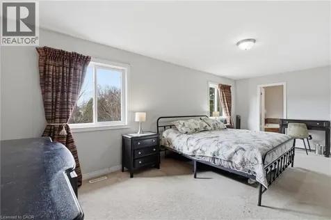 84 Duncairn Crescent Hamilton ON L9C 6G1
