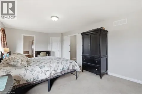84 Duncairn Crescent Hamilton ON L9C 6G1