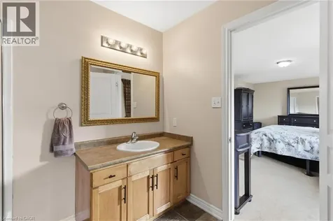84 Duncairn Crescent Hamilton ON L9C 6G1