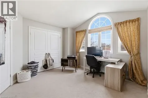 84 Duncairn Crescent Hamilton ON L9C 6G1