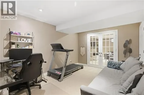 84 Duncairn Crescent Hamilton ON L9C 6G1