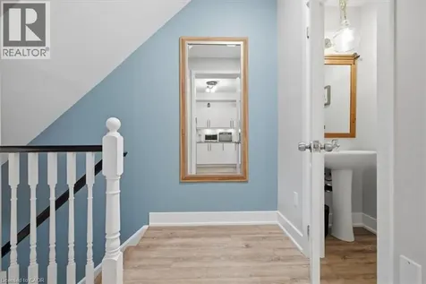 12 Hiscott Drive Waterdown ON L8B 0A2