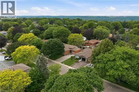 52 San Pedro Drive Hamilton ON L9C 2C6