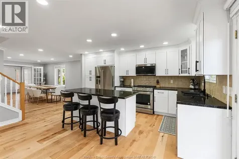 1376 Lakeview Avenue Windsor ON N8P 1K7