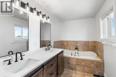 1376 Lakeview Avenue Windsor ON N8P 1K7