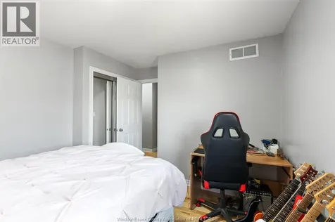 1376 Lakeview Avenue Windsor ON N8P 1K7