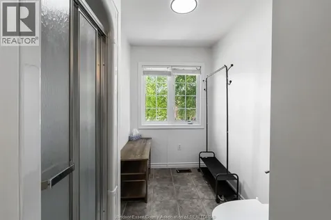 1376 Lakeview Avenue Windsor ON N8P 1K7