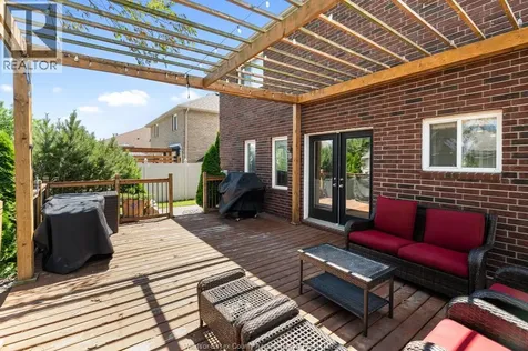1376 Lakeview Avenue Windsor ON N8P 1K7