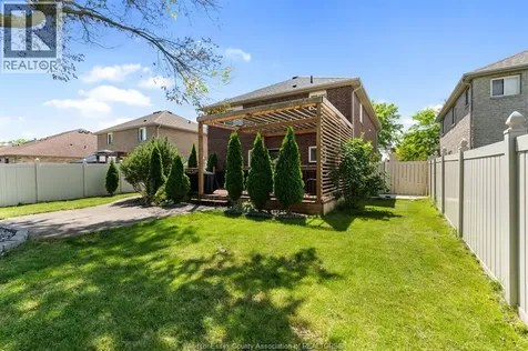 1376 Lakeview Avenue Windsor ON N8P 1K7