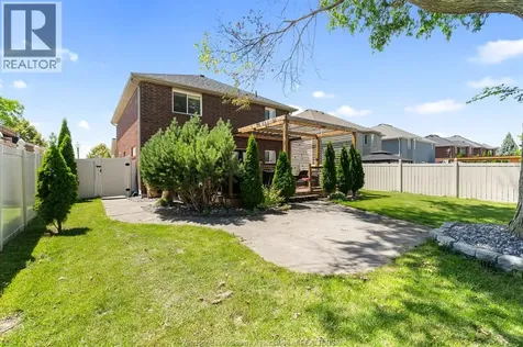 1376 Lakeview Avenue Windsor ON N8P 1K7