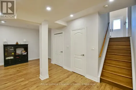 50 Regina Boulevard Wasaga Beach ON L9Z 1M8