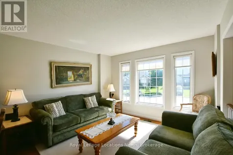 50 Regina Boulevard Wasaga Beach ON L9Z 1M8