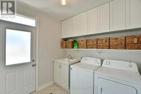 48 Mclean Avenue Collingwood ON L9Y 3Z6