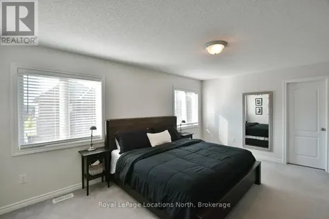 48 Mclean Avenue Collingwood ON L9Y 3Z6