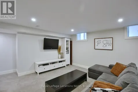 48 Mclean Avenue Collingwood ON L9Y 3Z6