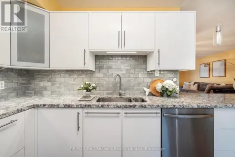 44 Trott Boulevard Collingwood ON L9Y 5B7