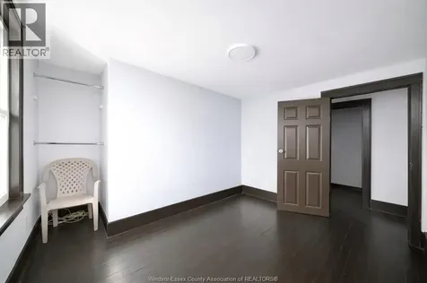 3463 Harris Street Windsor ON N9C 1N6