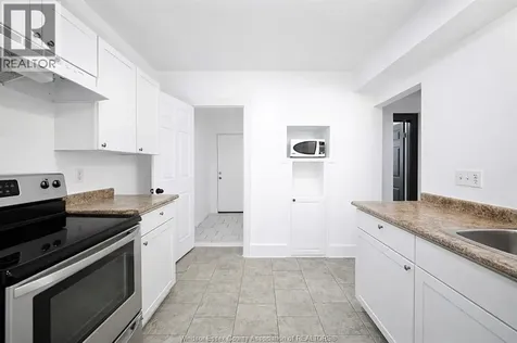 3463 Harris Street Windsor ON N9C 1N6