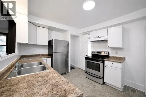 3463 Harris Street Windsor ON N9C 1N6