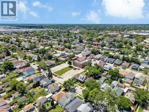 1636 Drouillard Windsor ON N8Y 2S3