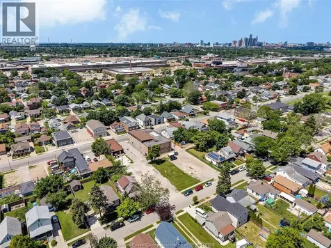 1636 Drouillard Windsor ON N8Y 2S3