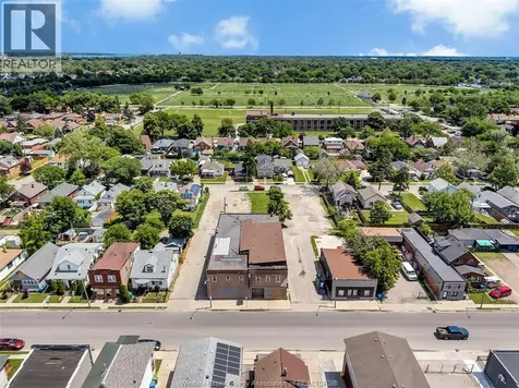1636 Drouillard Windsor ON N8Y 2S3