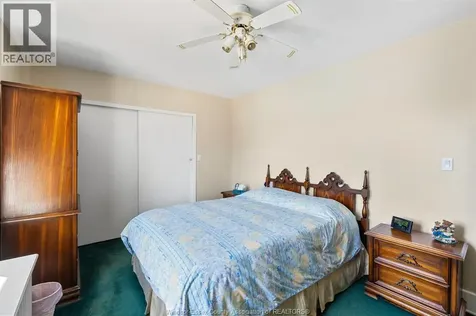 2226 Gladstone Avenue Windsor ON N8W 2N7