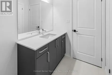 155 Equestrian Way West Cambridge ON N3E 0E8