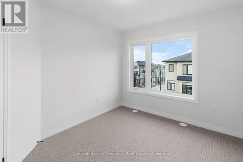 155 Equestrian Way West Cambridge ON N3E 0E8