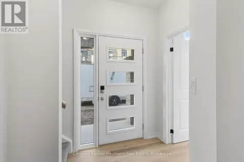 155 Equestrian Way West Cambridge ON N3E 0E8