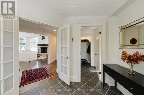 113 Fieldcrest Court Blue Mountains ON N0H 2P0