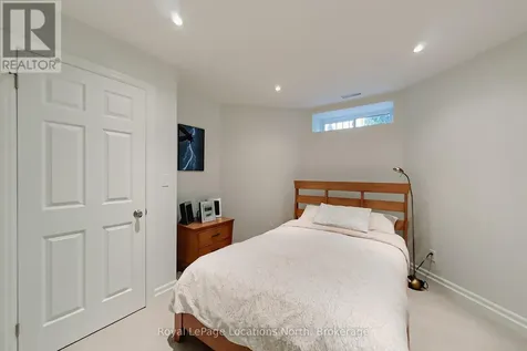 113 Fieldcrest Court Blue Mountains ON N0H 2P0