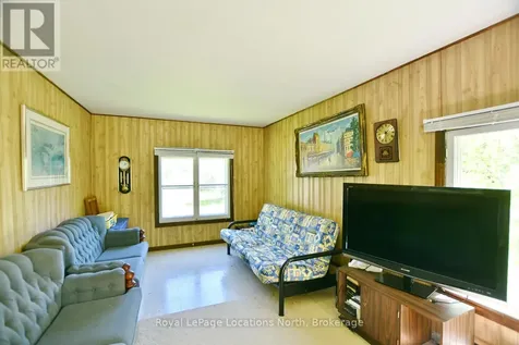 20 Marilyn Avenue North Wasaga Beach ON L9Z 2X8