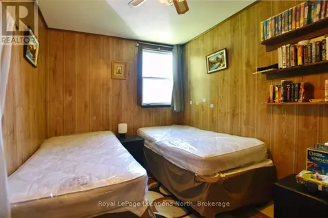 20 Marilyn Avenue North Wasaga Beach ON L9Z 2X8