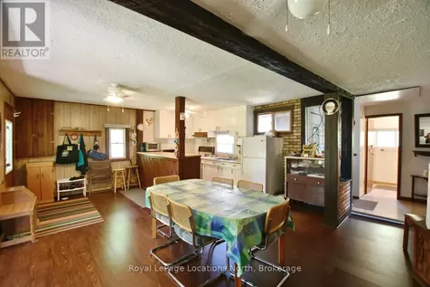 20 Marilyn Avenue North Wasaga Beach ON L9Z 2X8