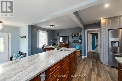 864 16th Street West Georgian Bluffs ON N4K 6V5