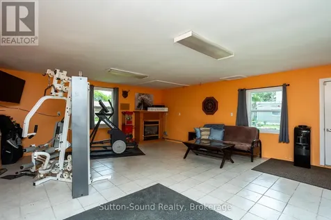 864 16th Street West Georgian Bluffs ON N4K 6V5
